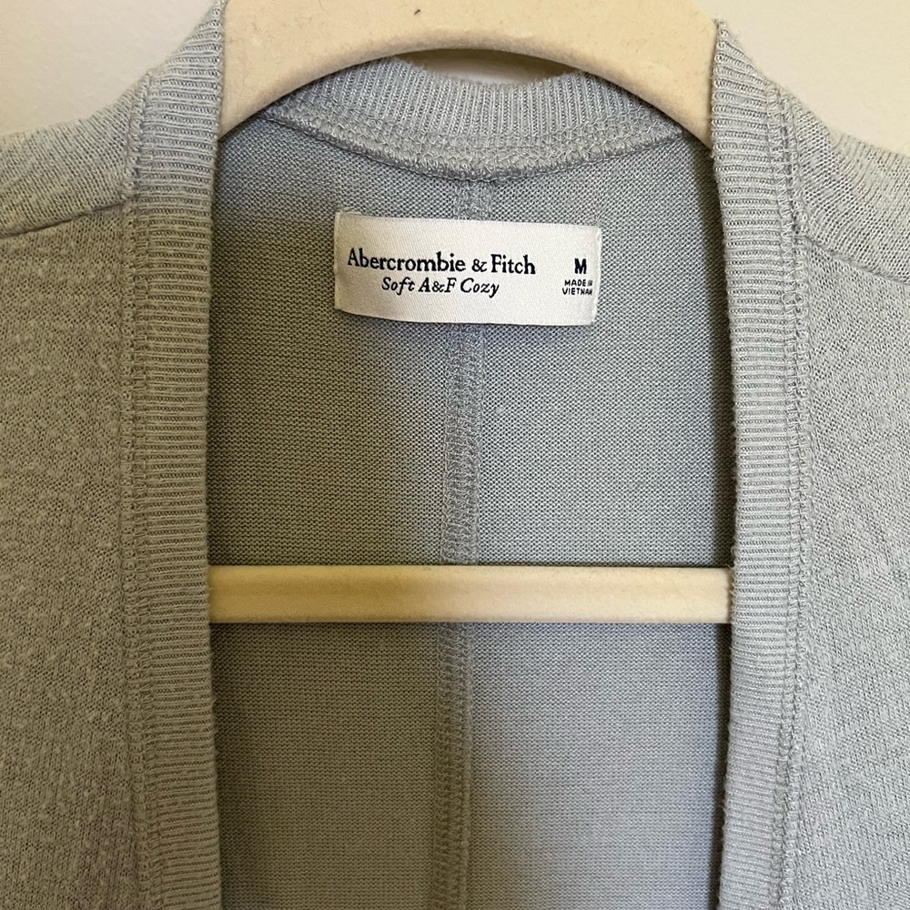 Abercrombie & Fitch Soft and Cozy Gray Open Front Cardigan - Picture 3 of 3
